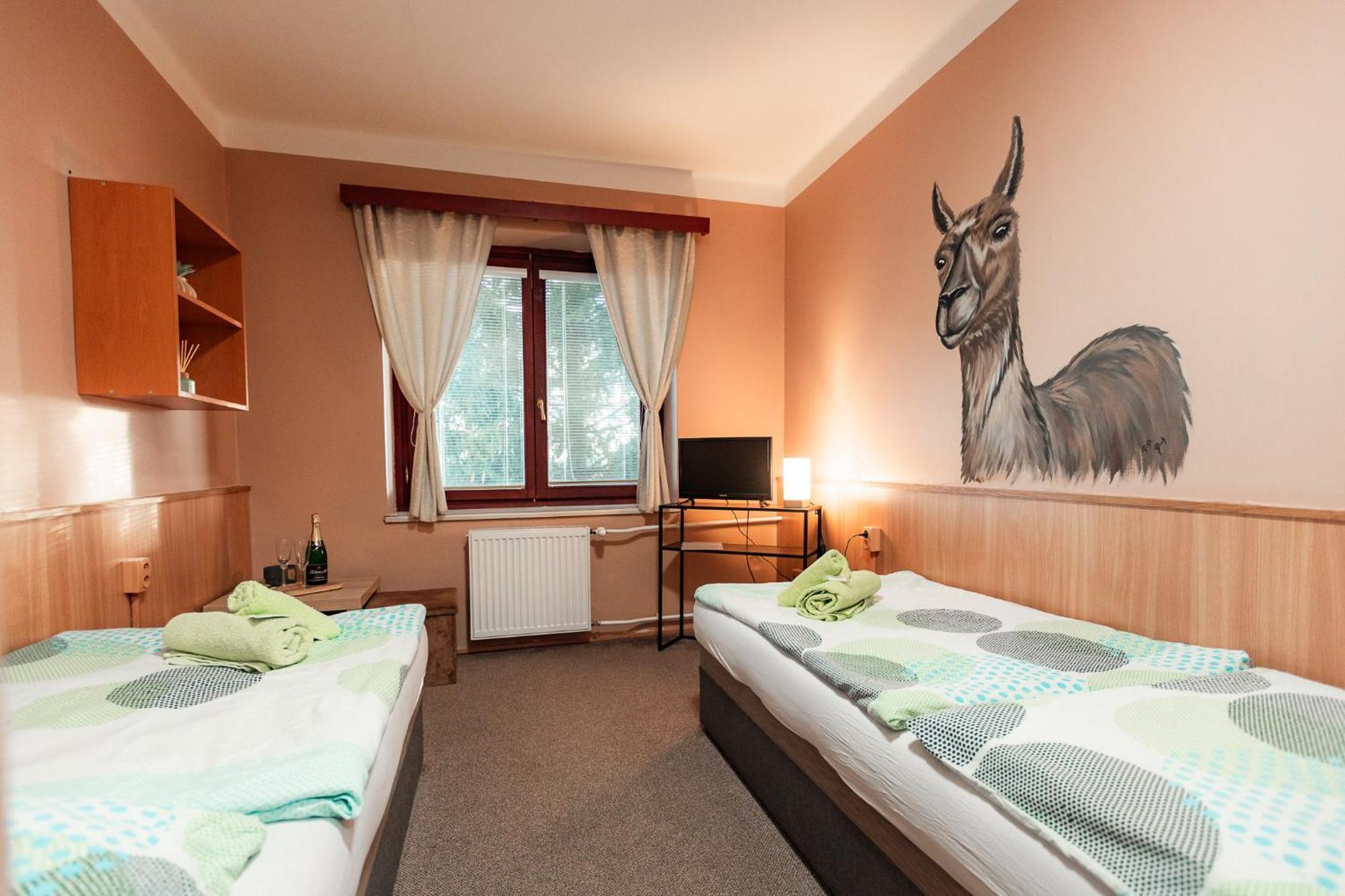 Hotel Rozkos Česká Skalice Eksteriør bilde