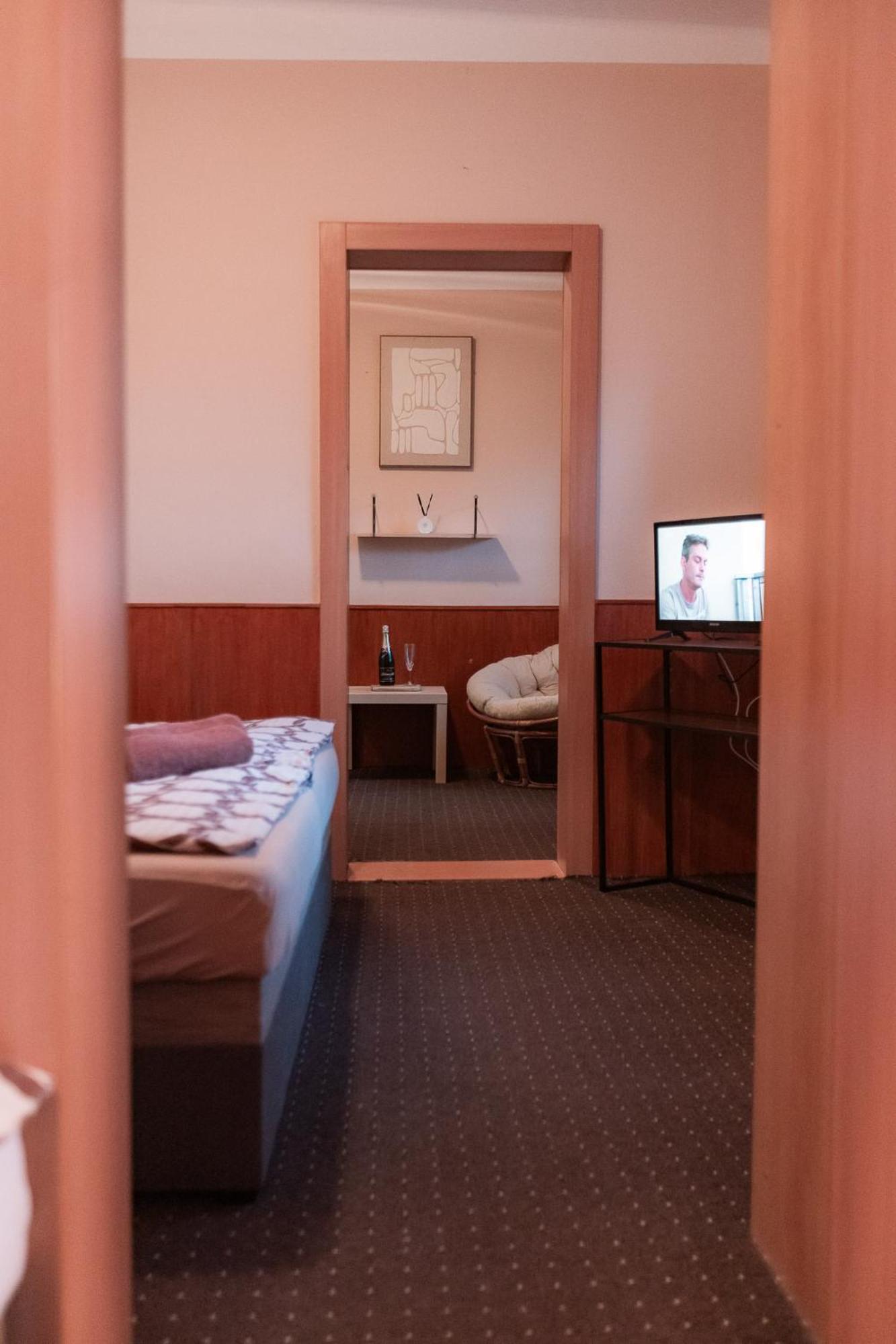 Hotel Rozkos Česká Skalice Rom bilde